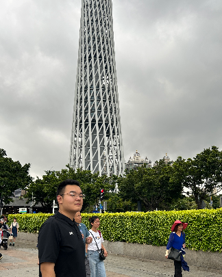 小辉.